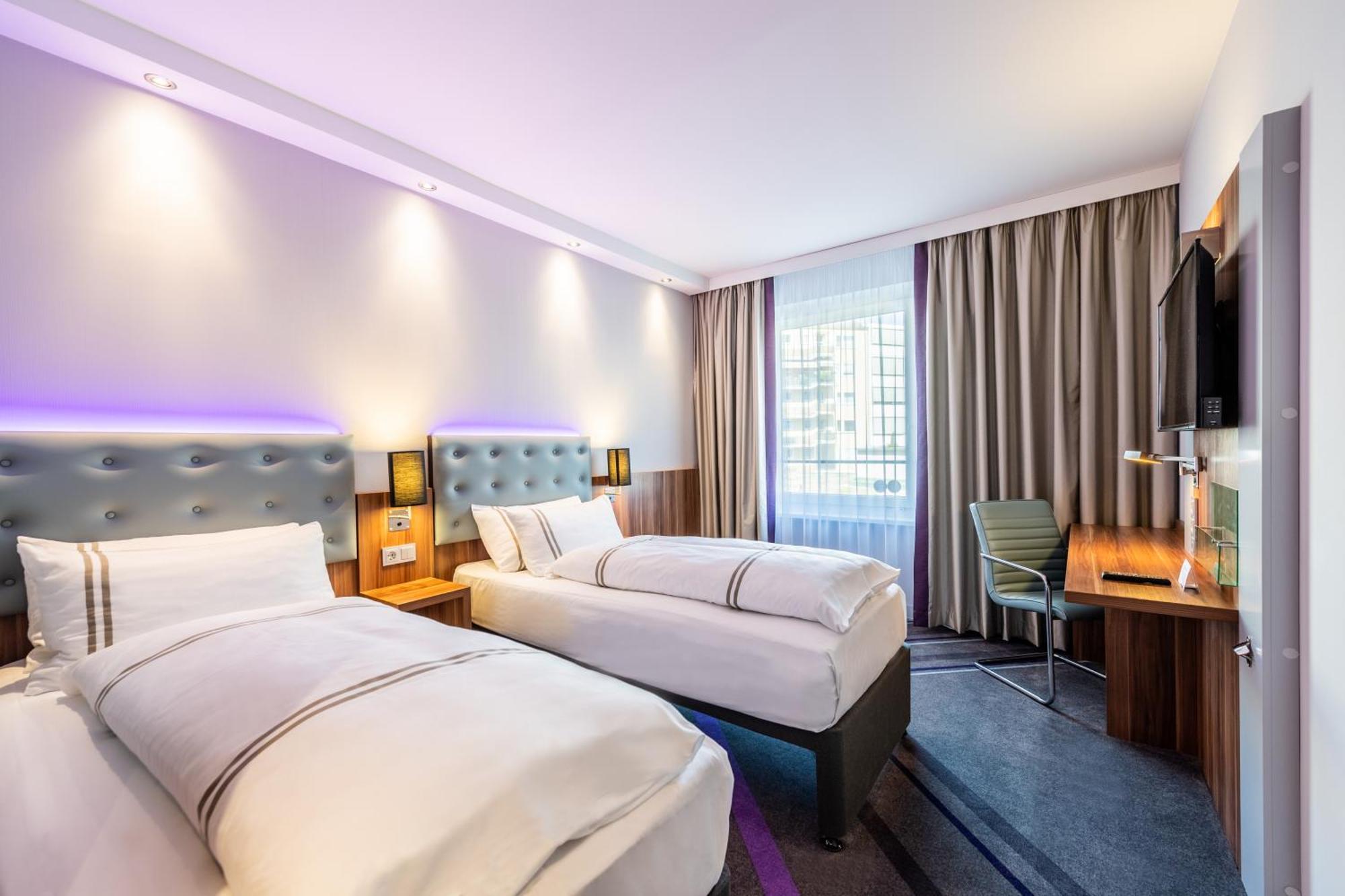 Premier Inn Duesseldorf City Centre Экстерьер фото